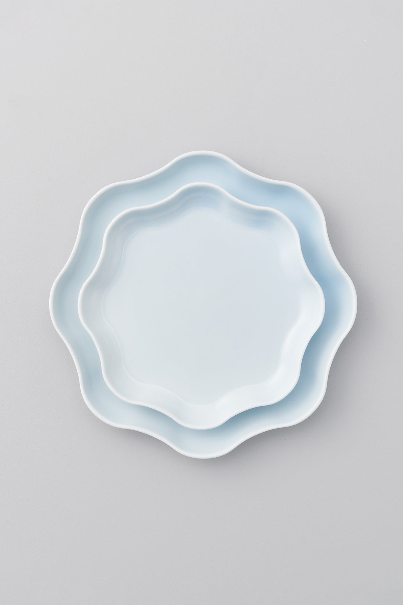 PORCELAIN POTTERY PLATE SMALL