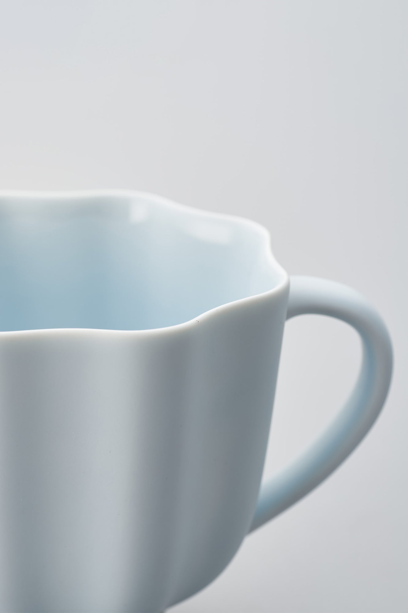 PORCELAIN POTTERY TEA MUG