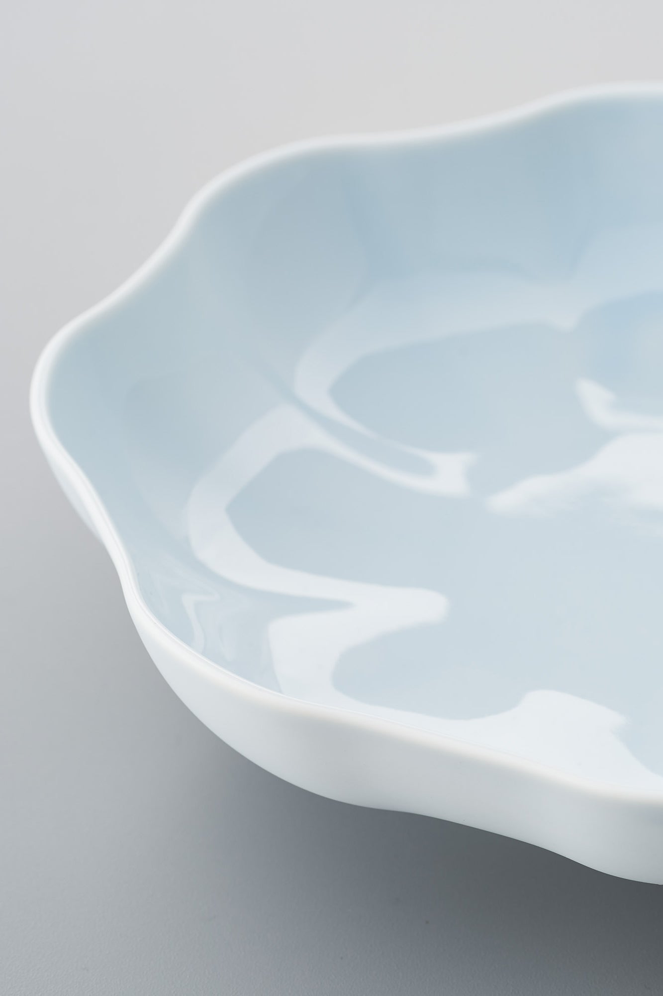 PORCELAIN POTTERY BOWL LARGE