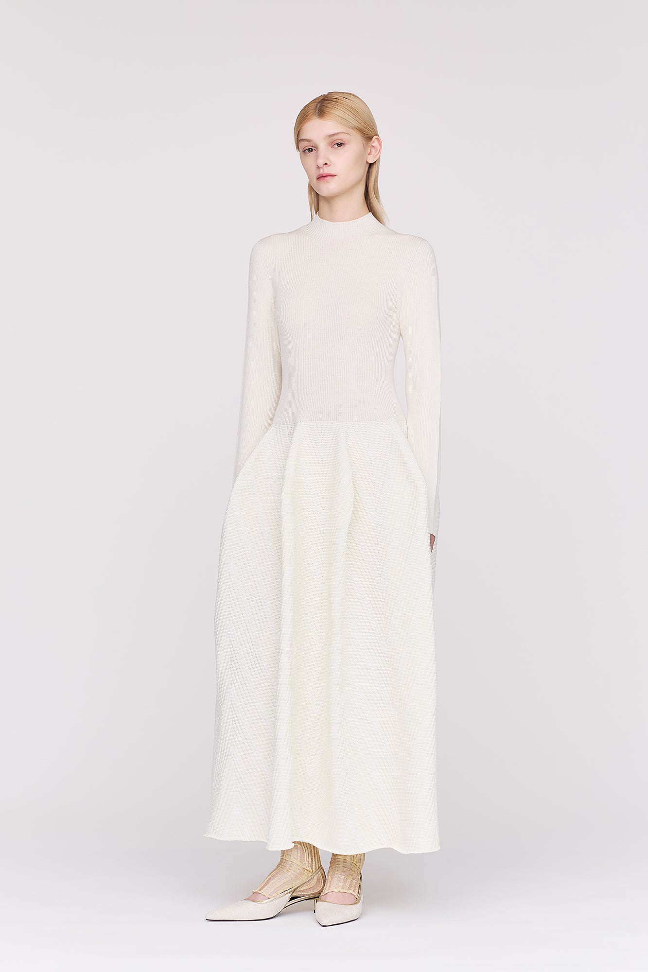 Model height: 175cm Wearing size: 3