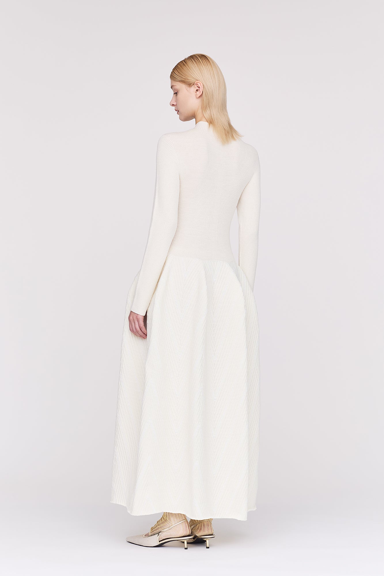 Model height: 175cm Wearing size: 3