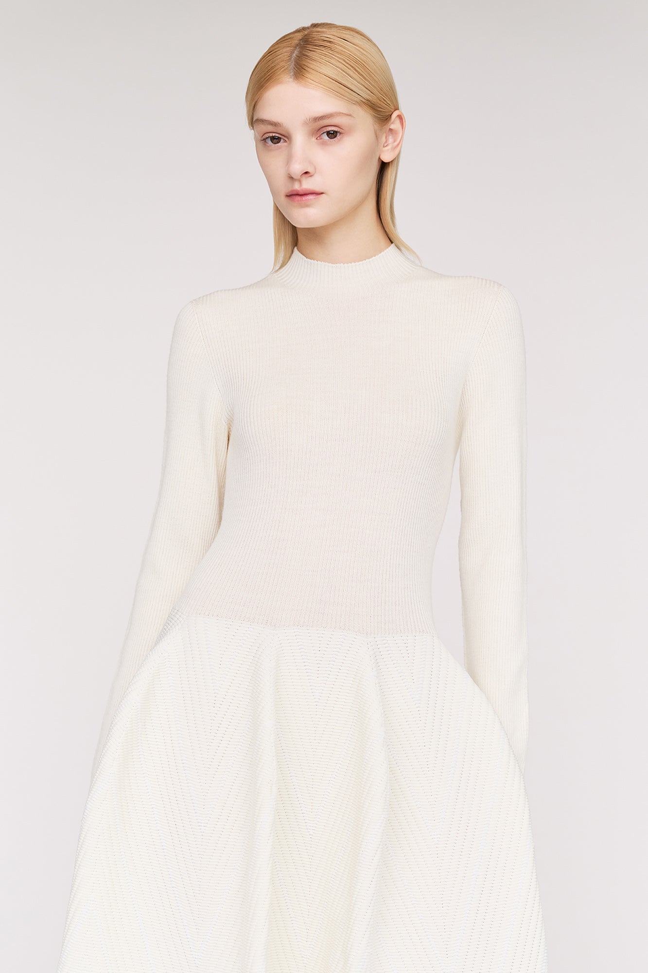 Model height: 175cm Wearing size: 3