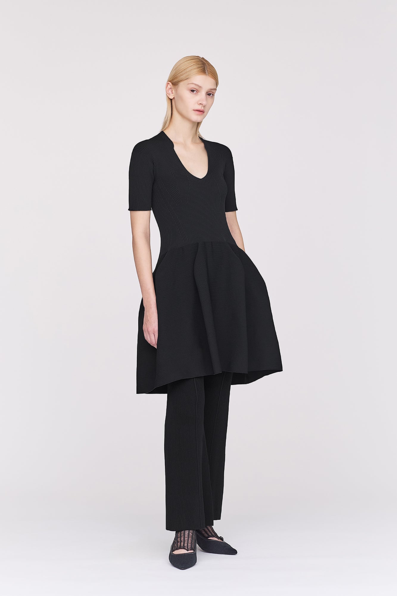 Model height: 175cm Wearing size: 3