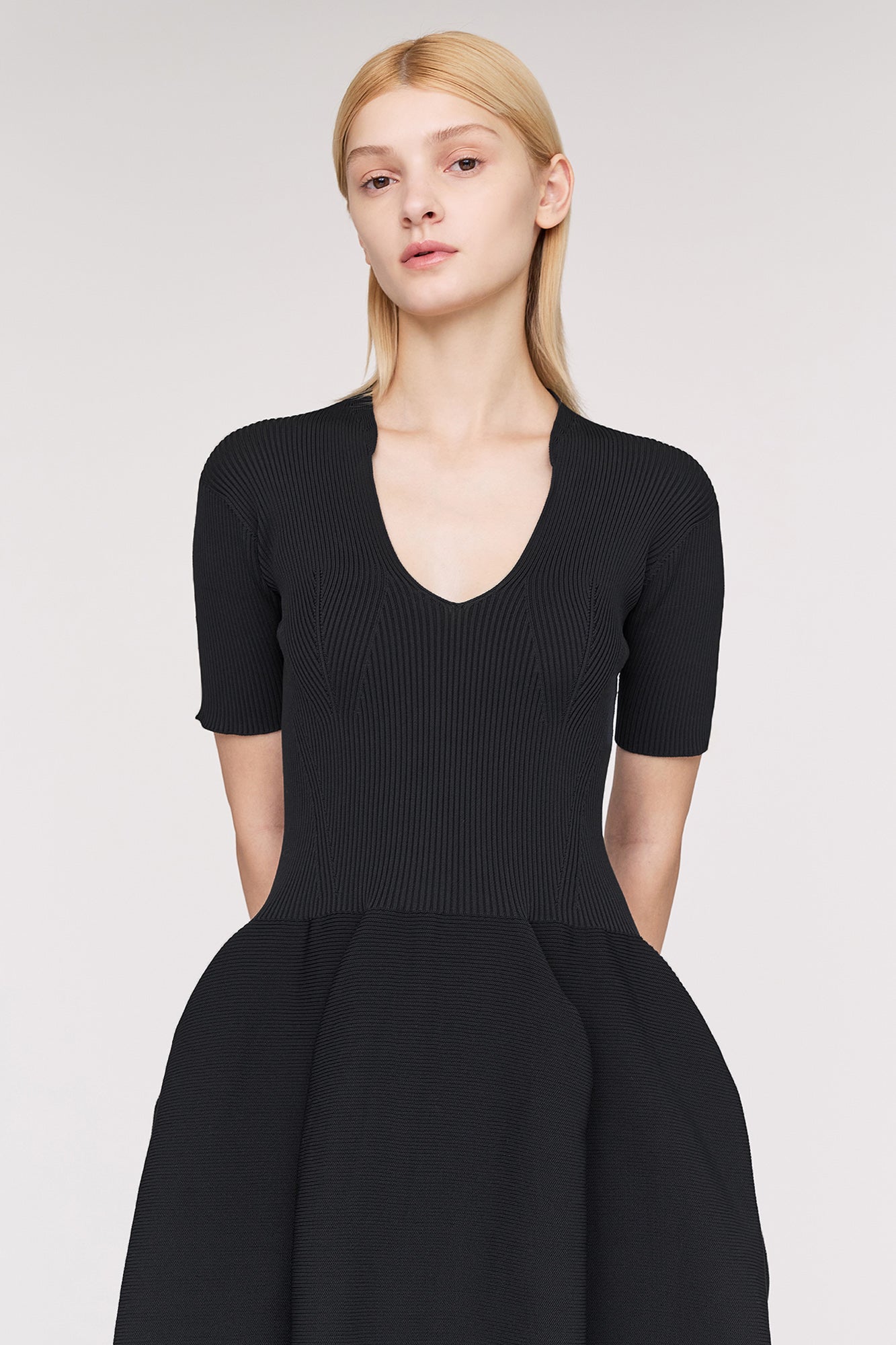 Model height: 175cm Wearing size: F