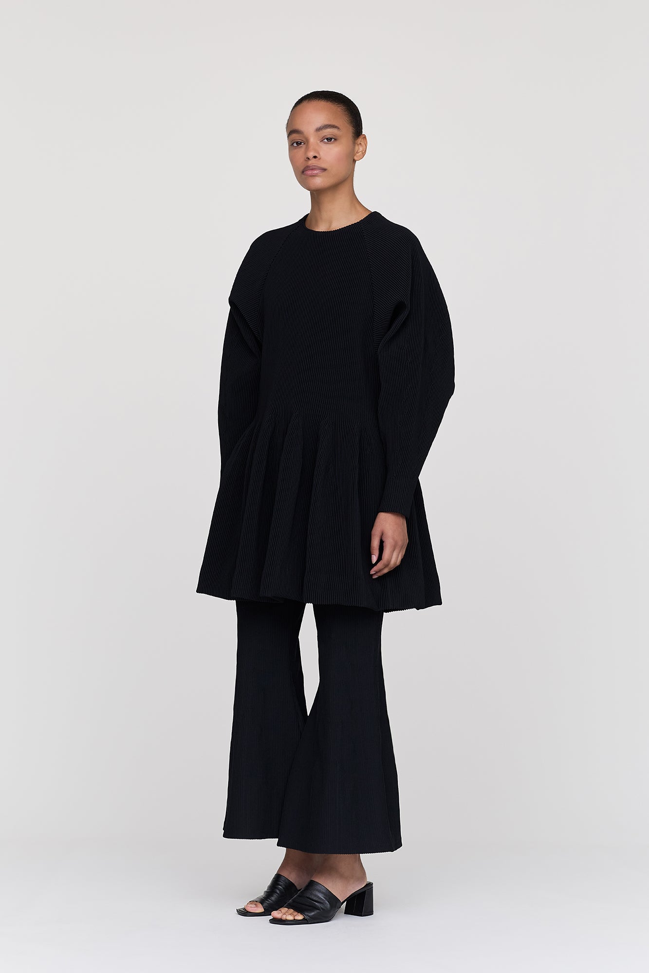 モデル身長:173cm 着用サイズ:F