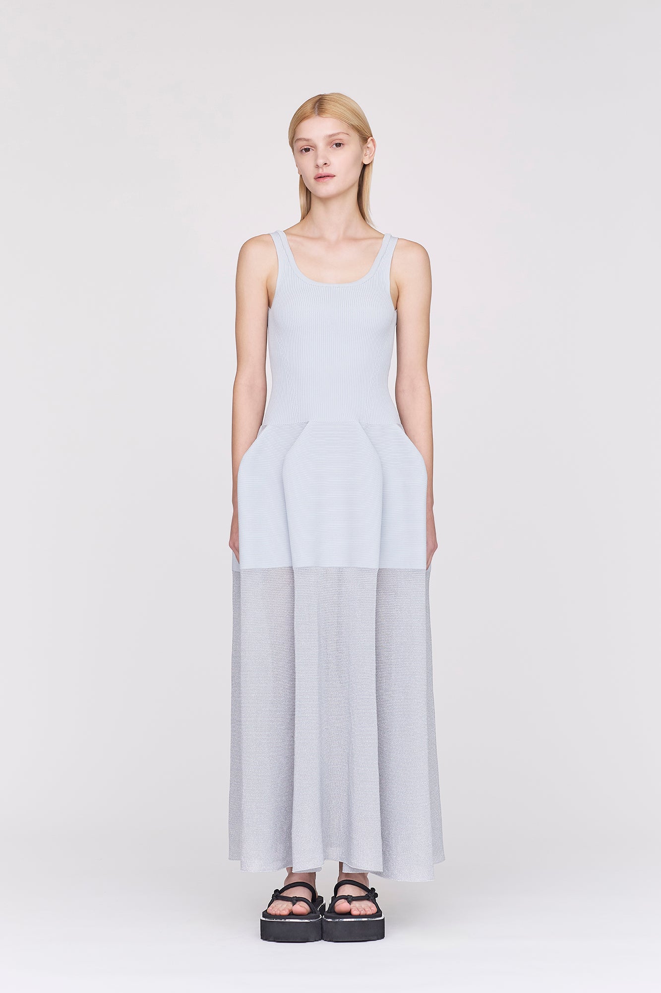 Model height: 175cm Wearing size: 3