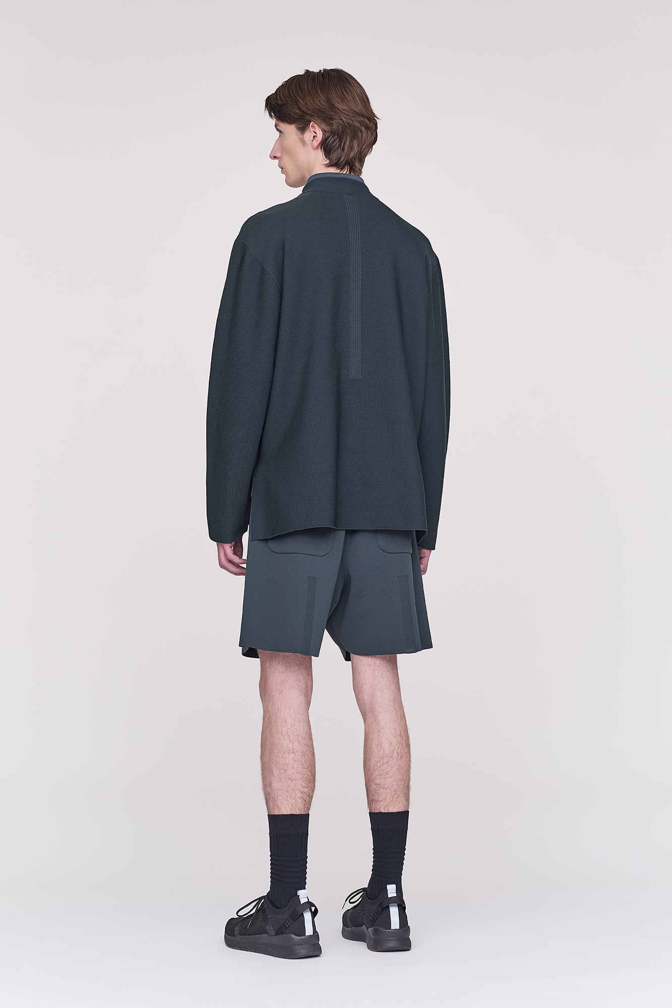 モデル身長:187cm 着用サイズ:5