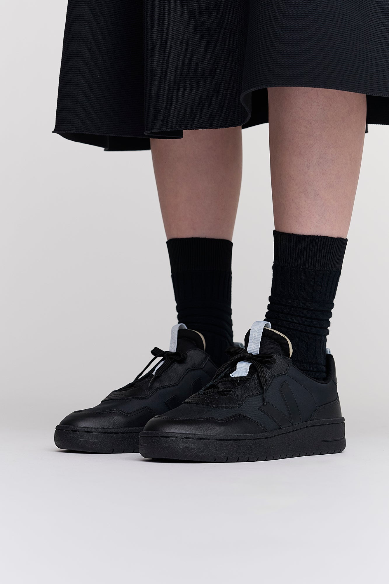 V-90 VEJA X CFCL WOMEN