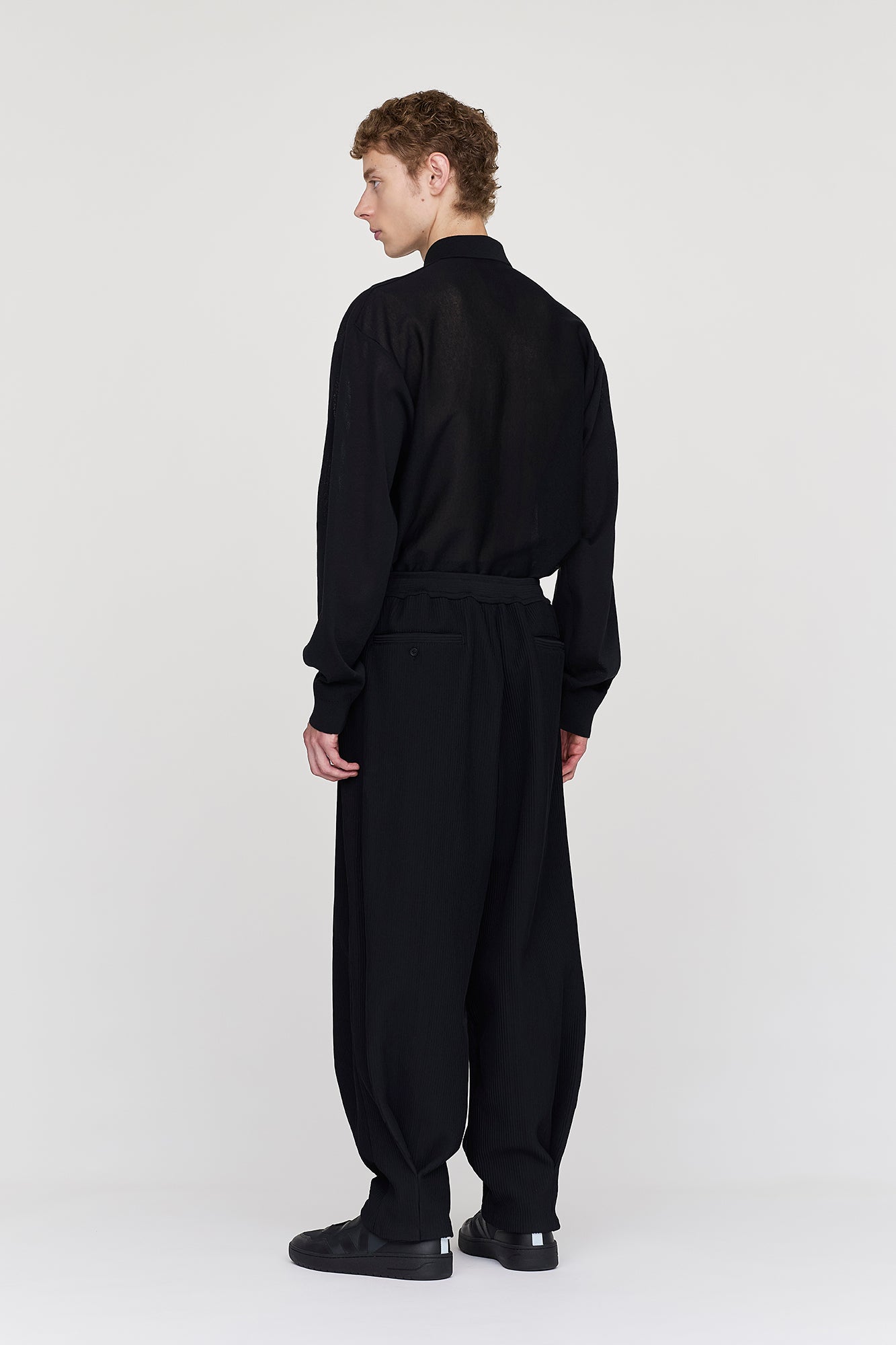 モデル身長:186cm 着用サイズ:5