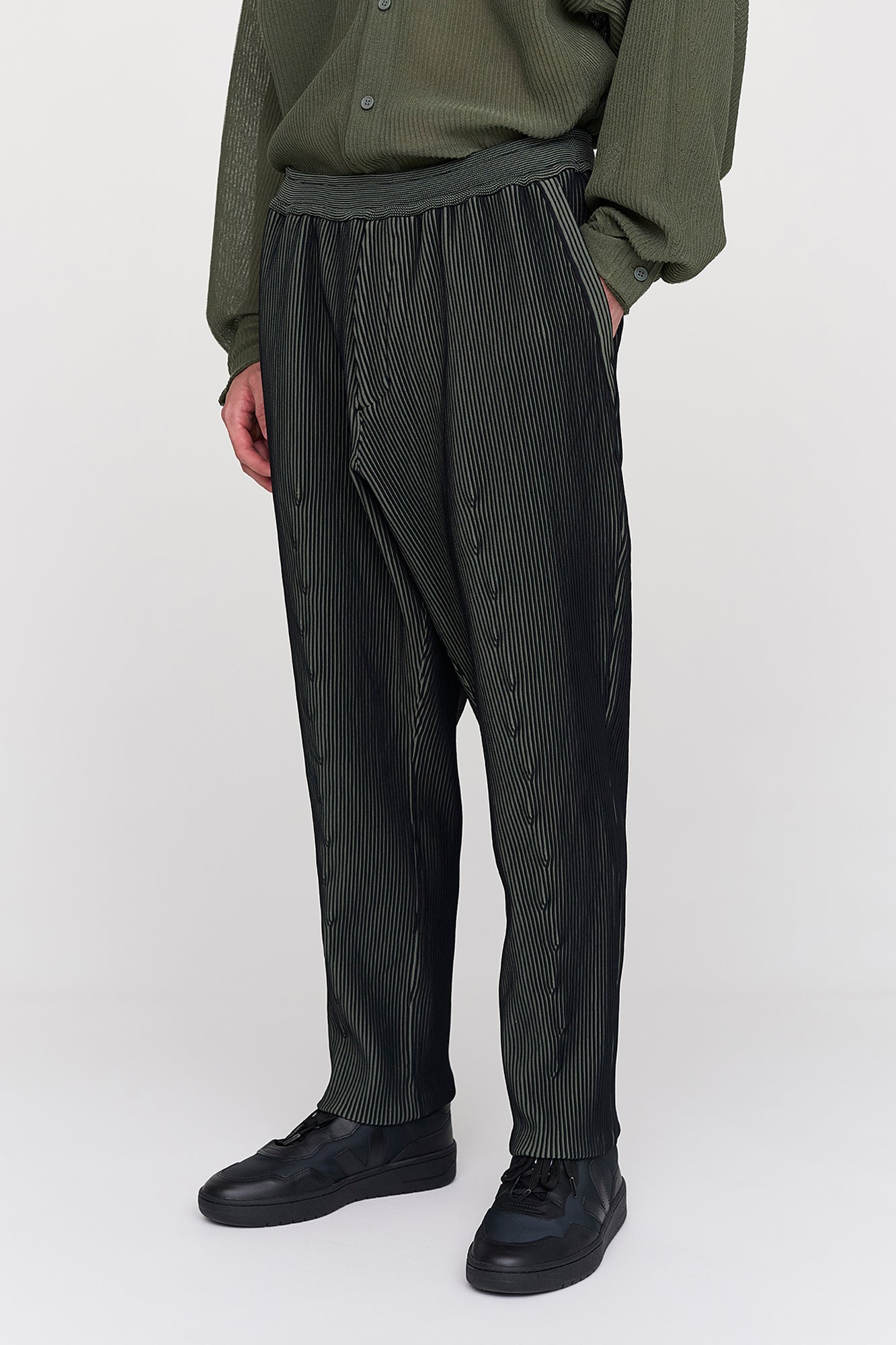 モデル身長:186cm 着用サイズ:5