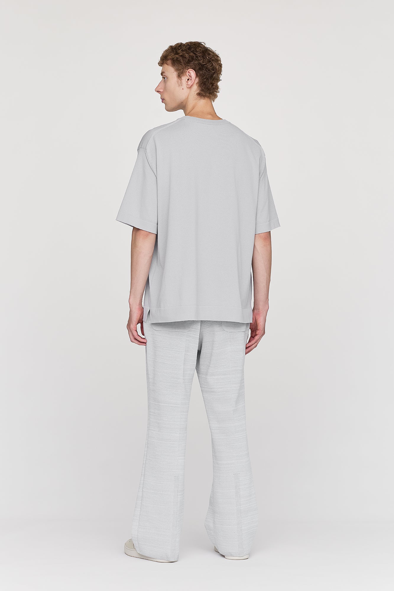 モデル身長:186cm 着用サイズ:5