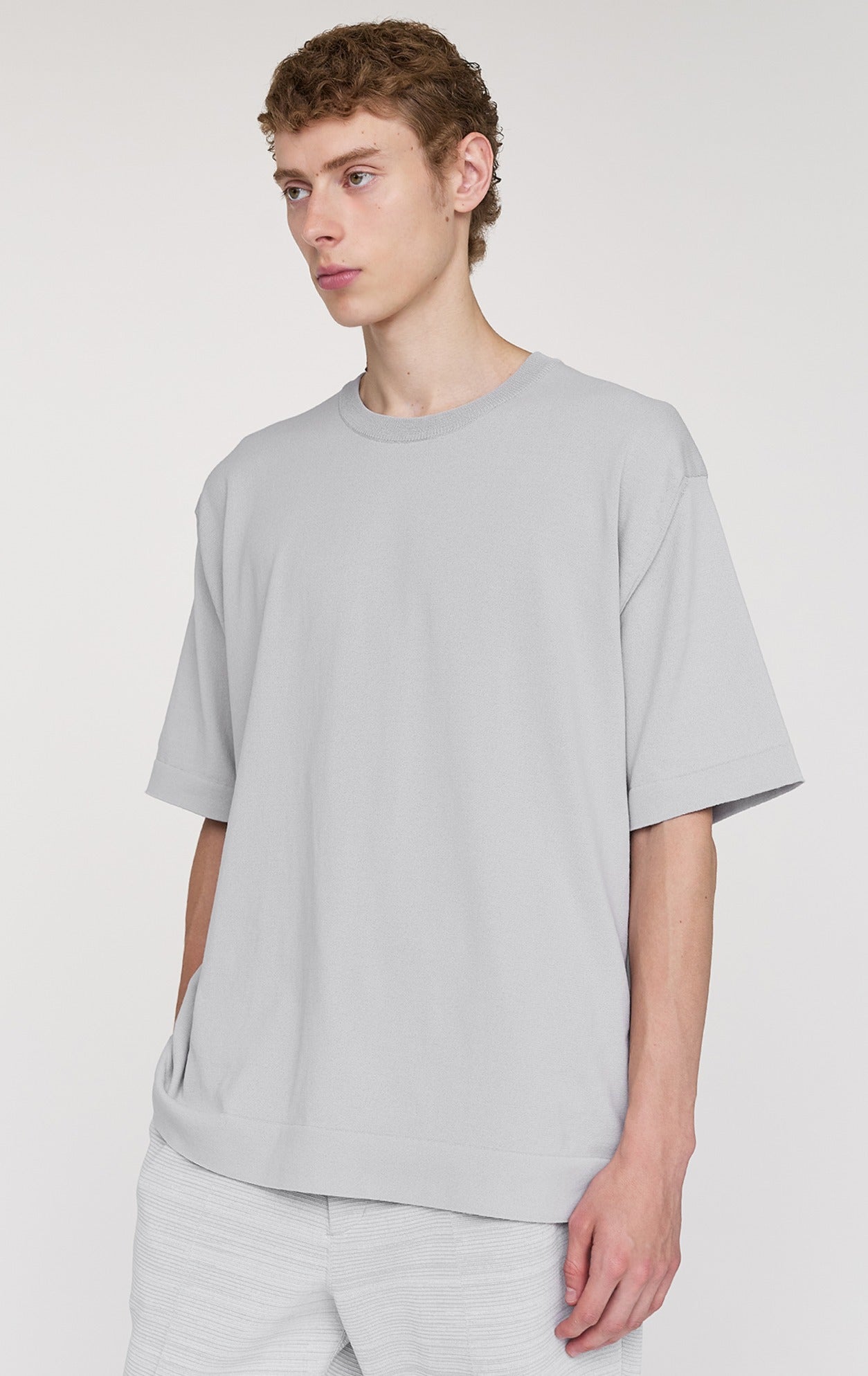 モデル身長:186cm 着用サイズ:5