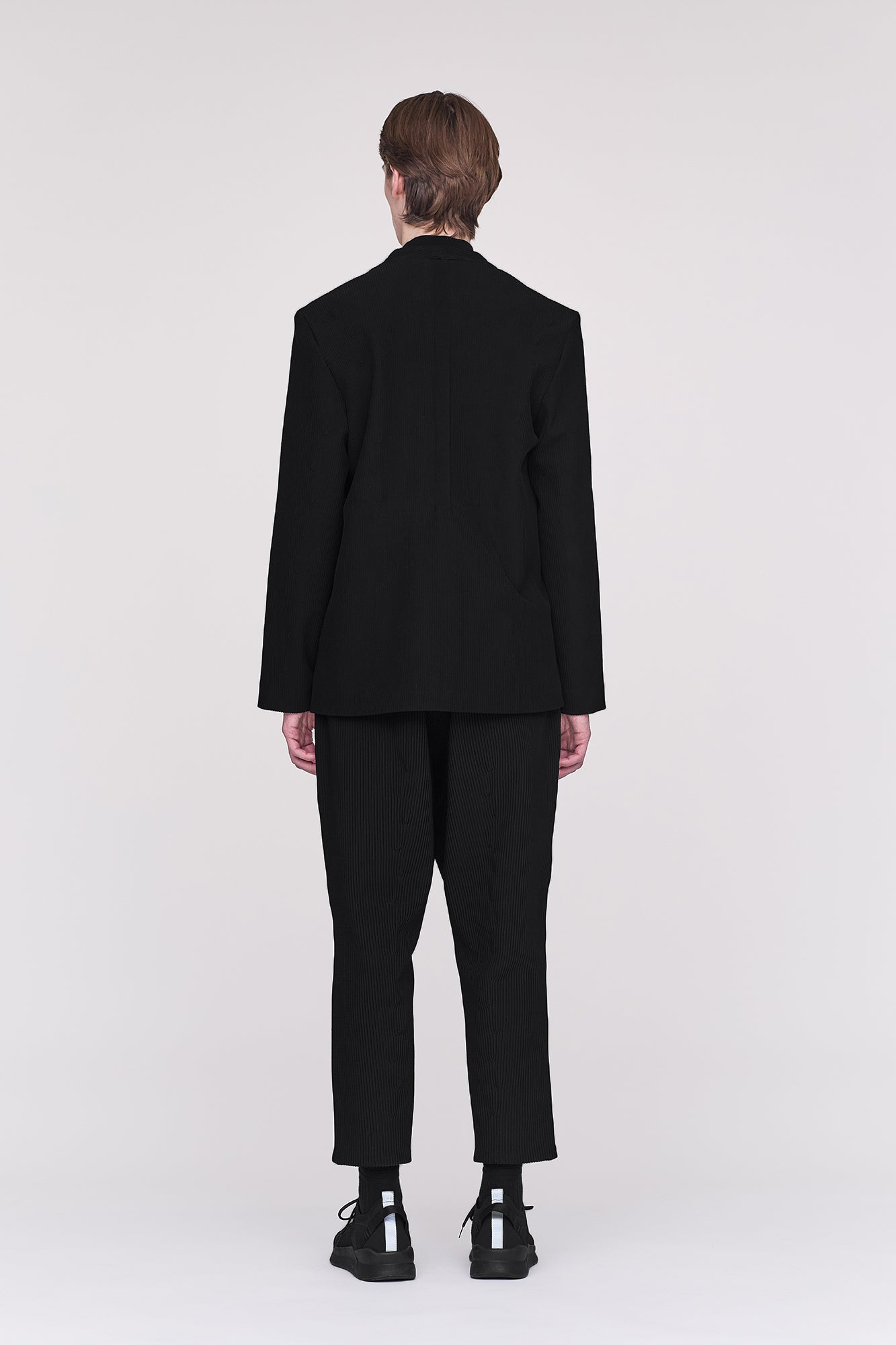 モデル身長:187cm 着用サイズ:5
