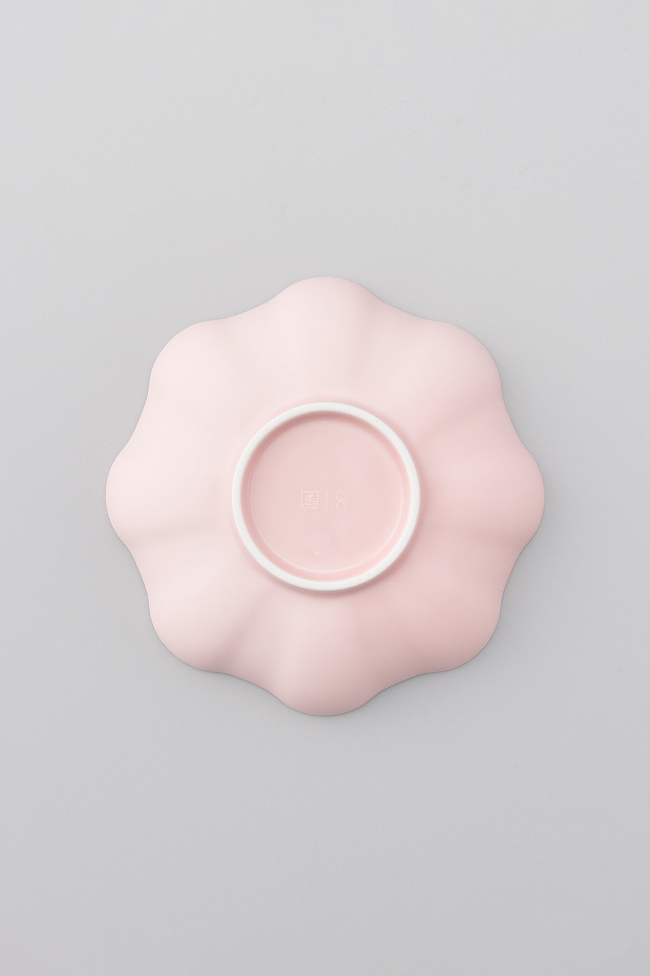 PORCELAIN POTTERY BOWL MEDIUM
