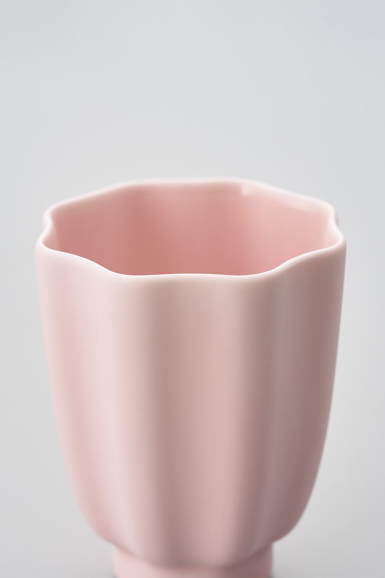 PORCELAIN POTTERY TEA CUP