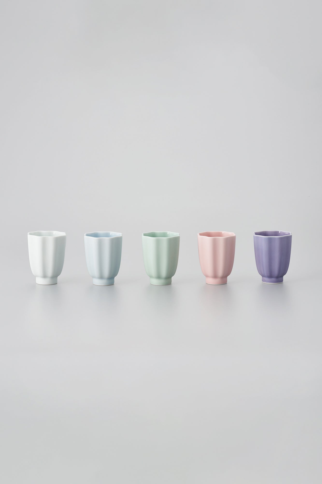 PORCELAIN POTTERY TEA CUP