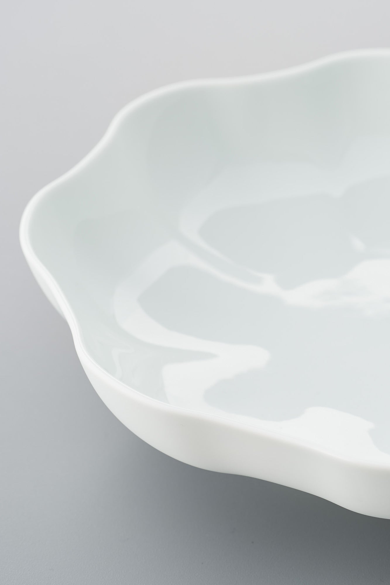 PORCELAIN POTTERY BOWL LARGE
