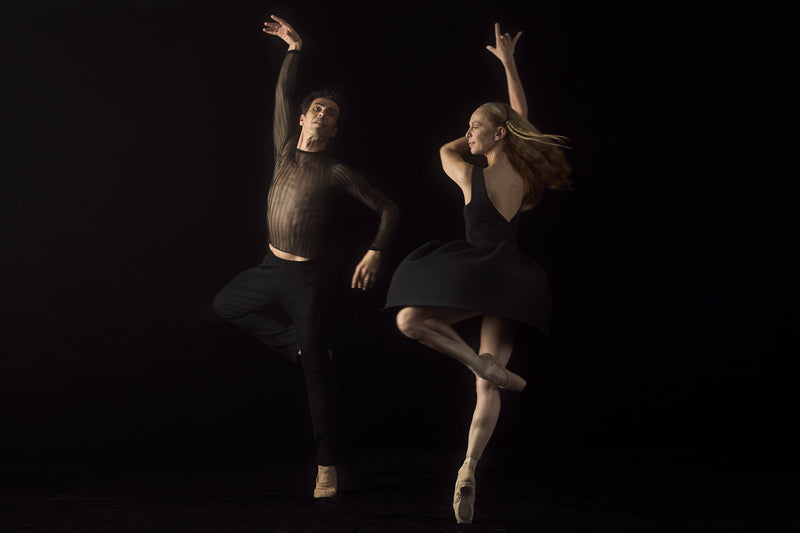 バレエと共鳴するカプセルコレクションをリリース