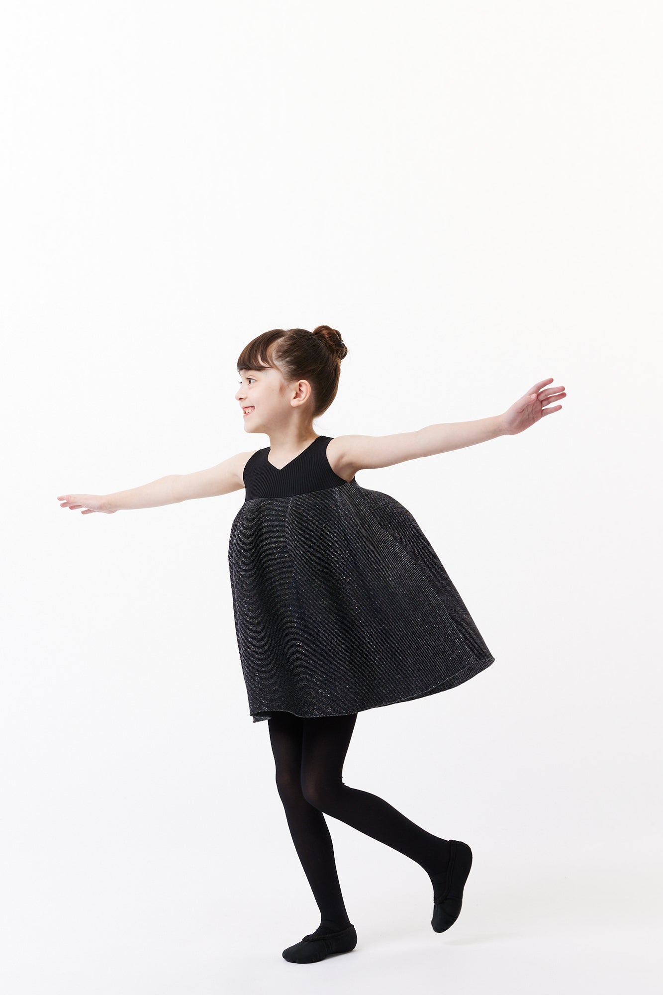 Cfcl POTTERY KID SLEEVELESS DRESS サイズ1 Cfcl POTTERY KID SLEEVELESS DRESS サイズ1