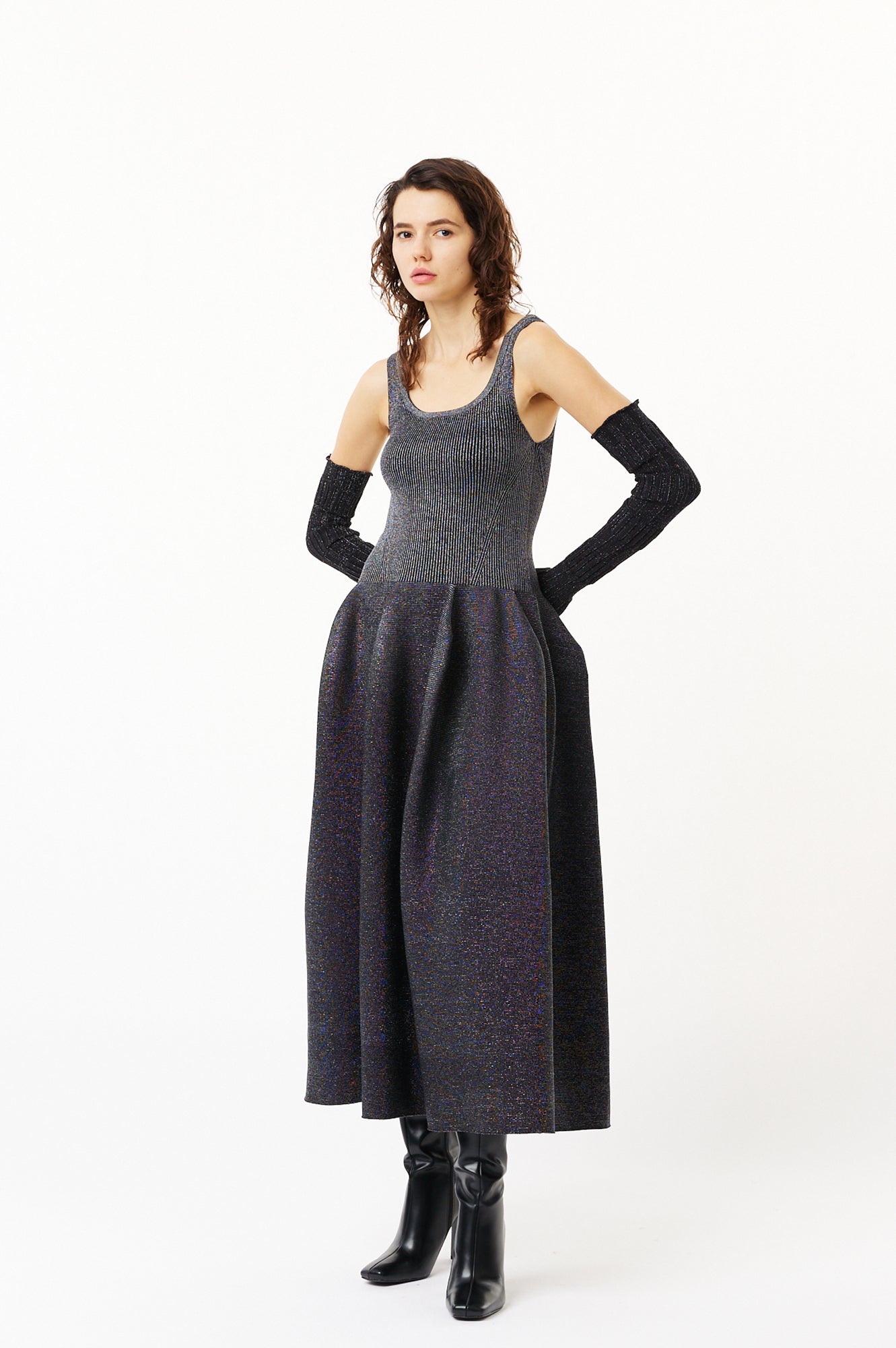 POTTERY HS GLITTER SLEEVELESS DRESS – CFCL Official Online Store