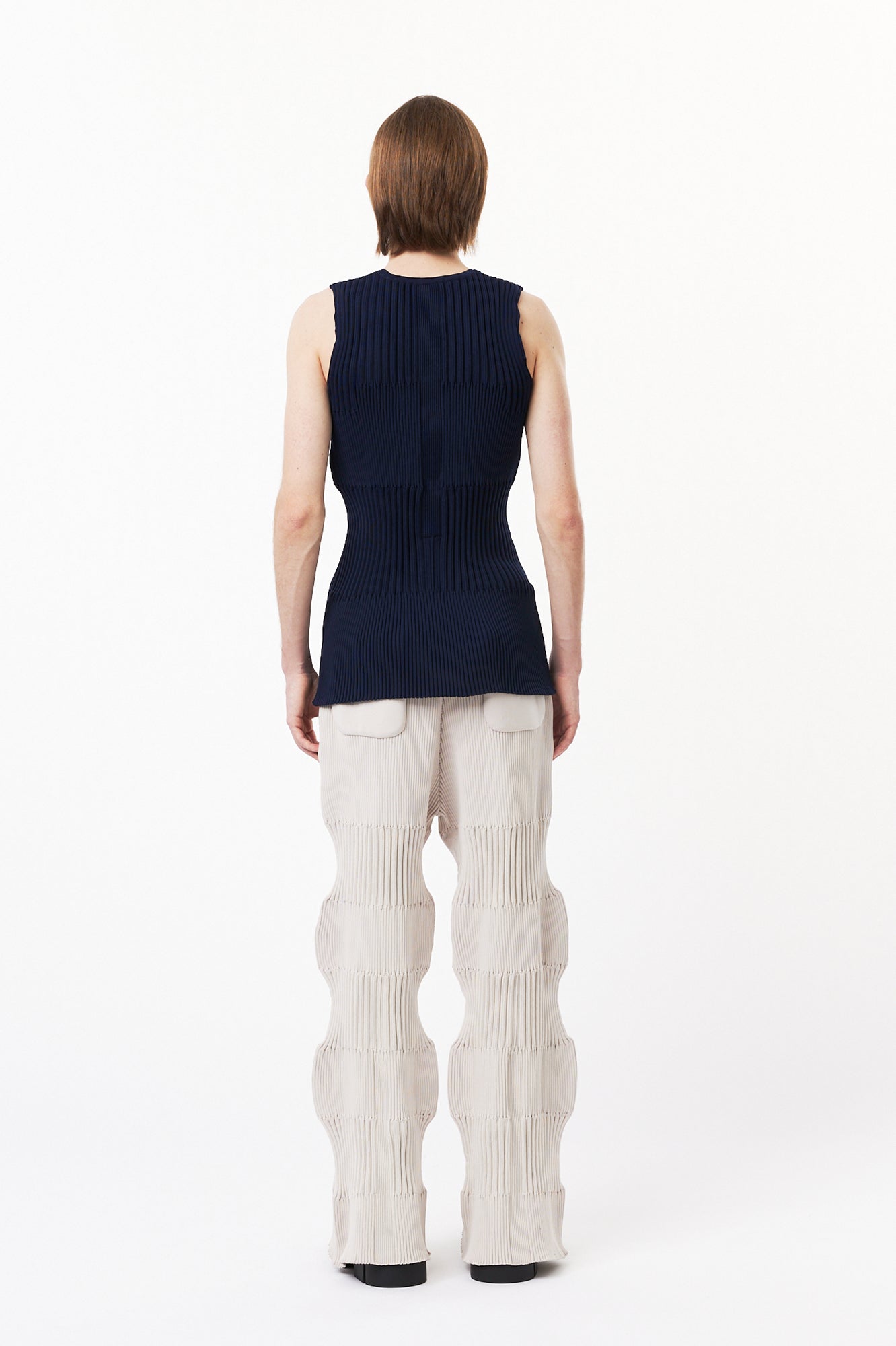 FLUTED SLEEVELESS TOP