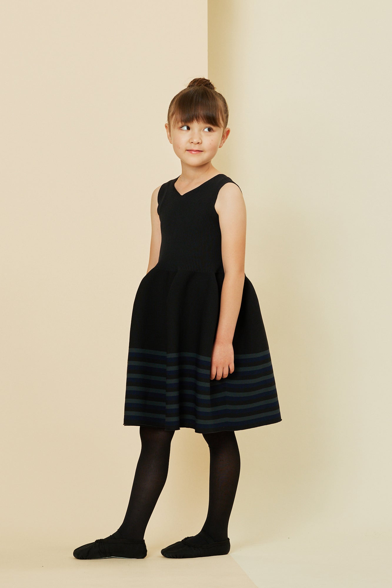 【CFCL】新品POTTERY KIDS SLEEVELESS DRESS Cfcl POTTERY KID SLEEVELESS DRESS サイズ1