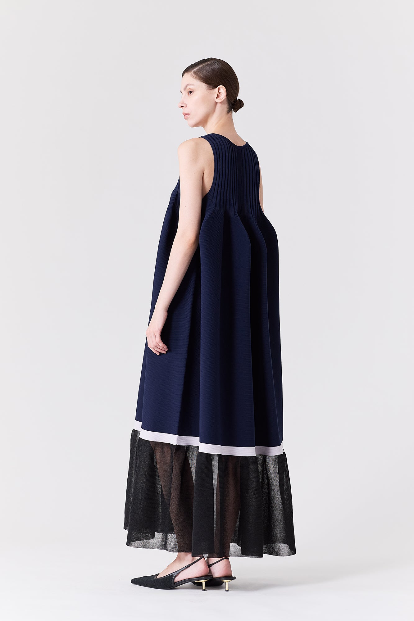 モデル身長：173cm　着用サイズ：3