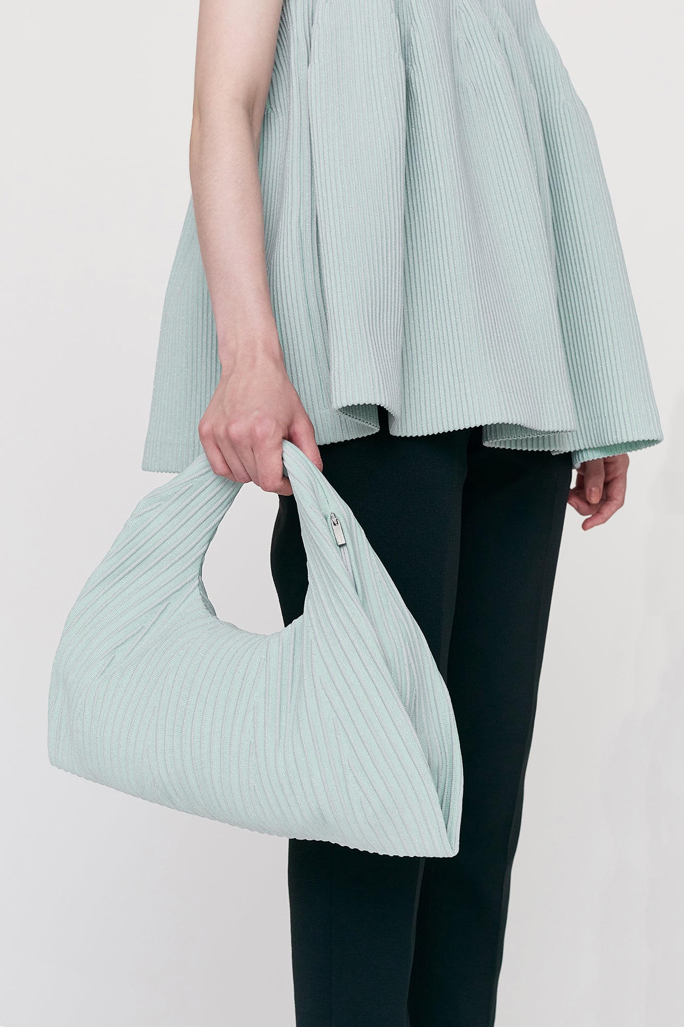 CFCL HYPHA GLITTER MINI BAG 2026SS アクア HYPHA GLITTER MINI BAG