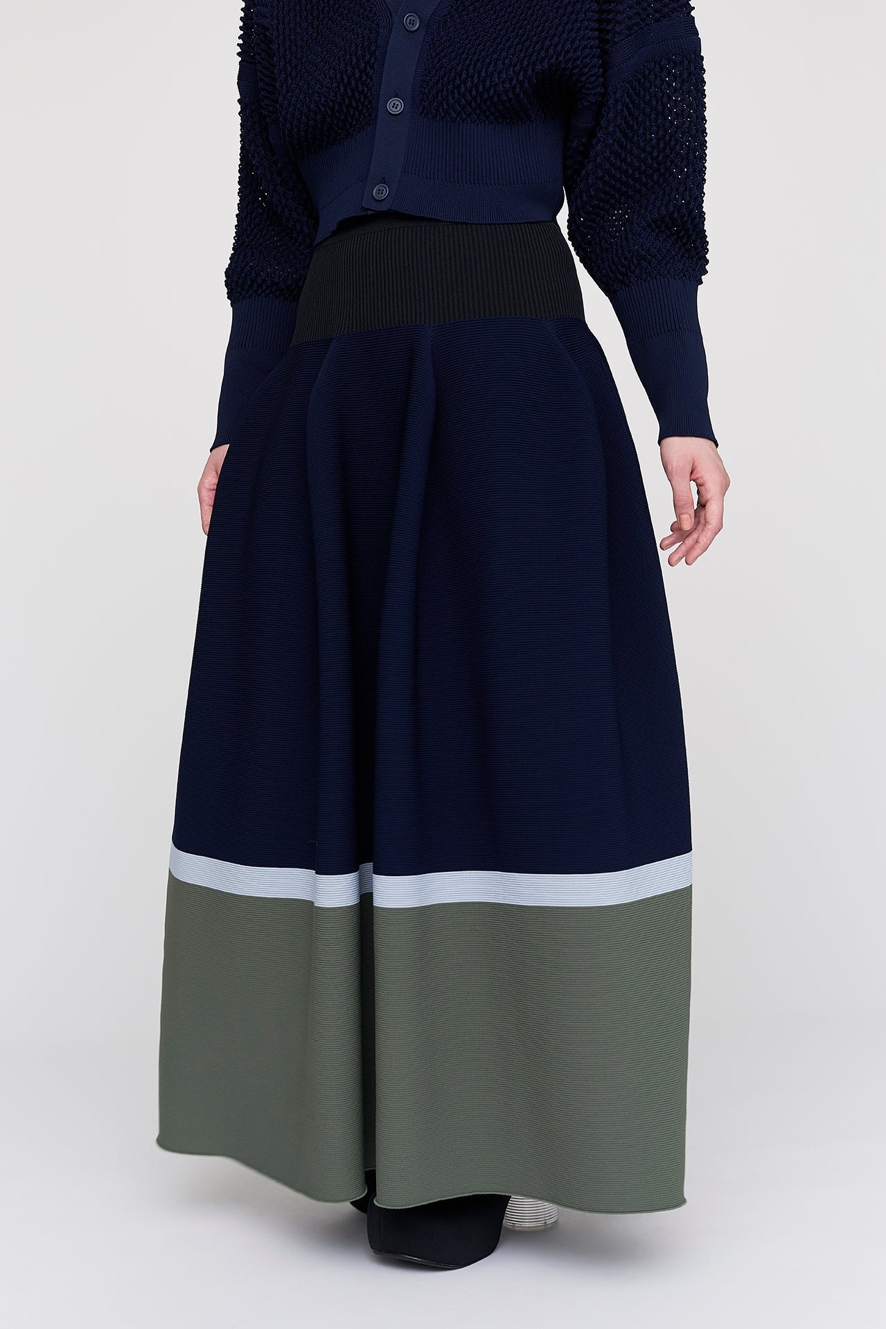 モデル身長：171cm　着用サイズ：3