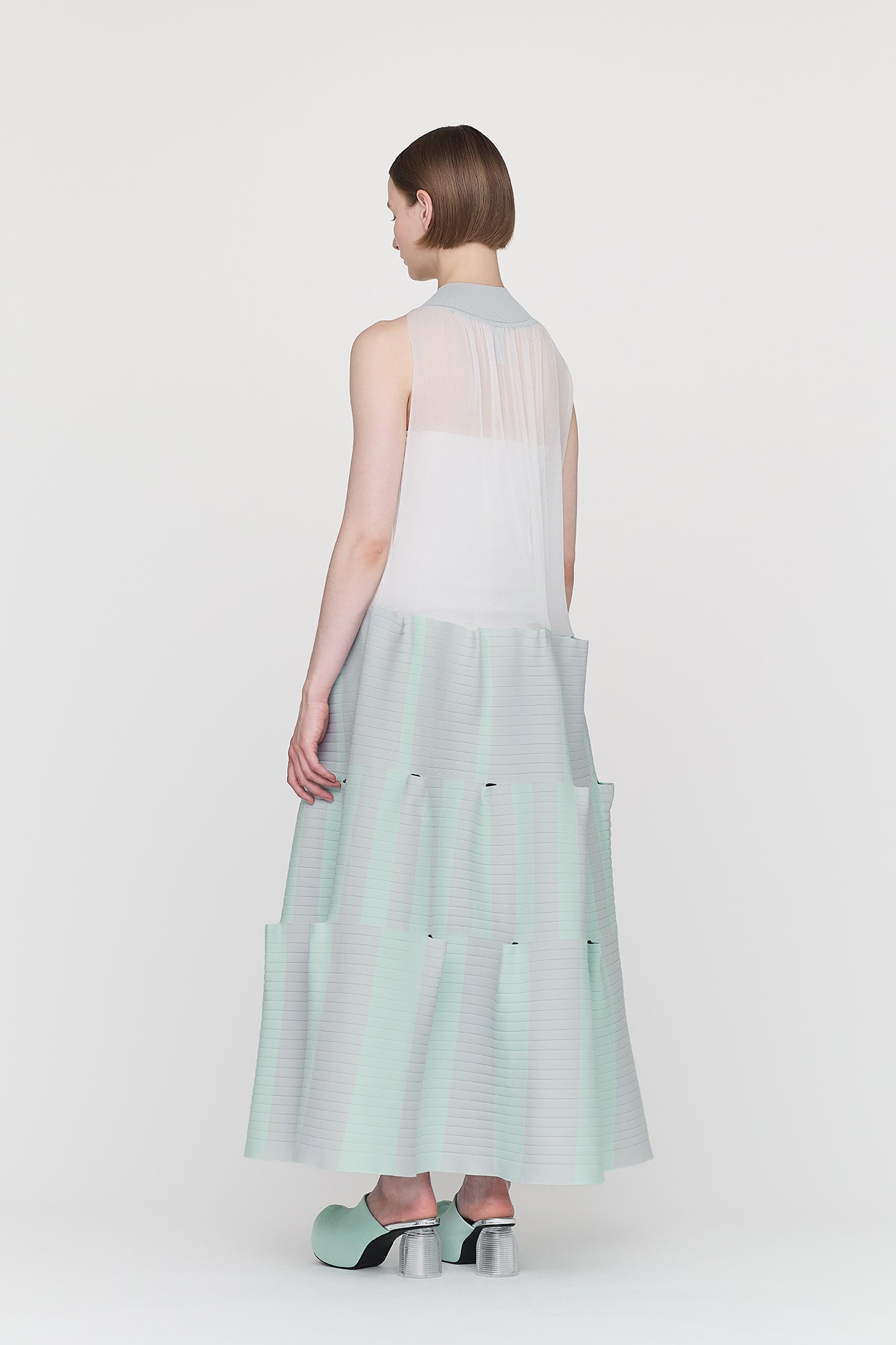 モデル身長：171cm　着用サイズ：F