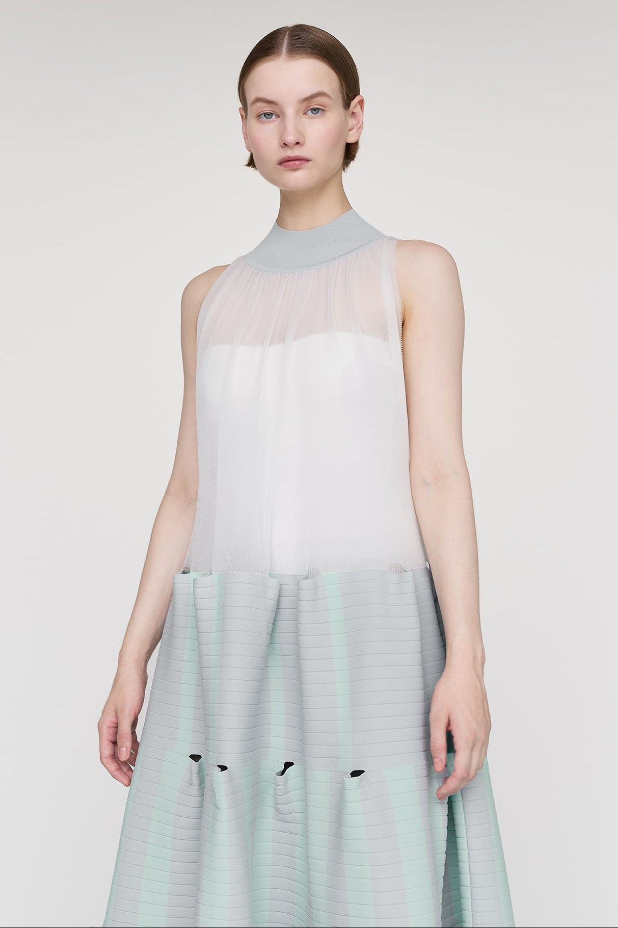 モデル身長：171cm　着用サイズ：F