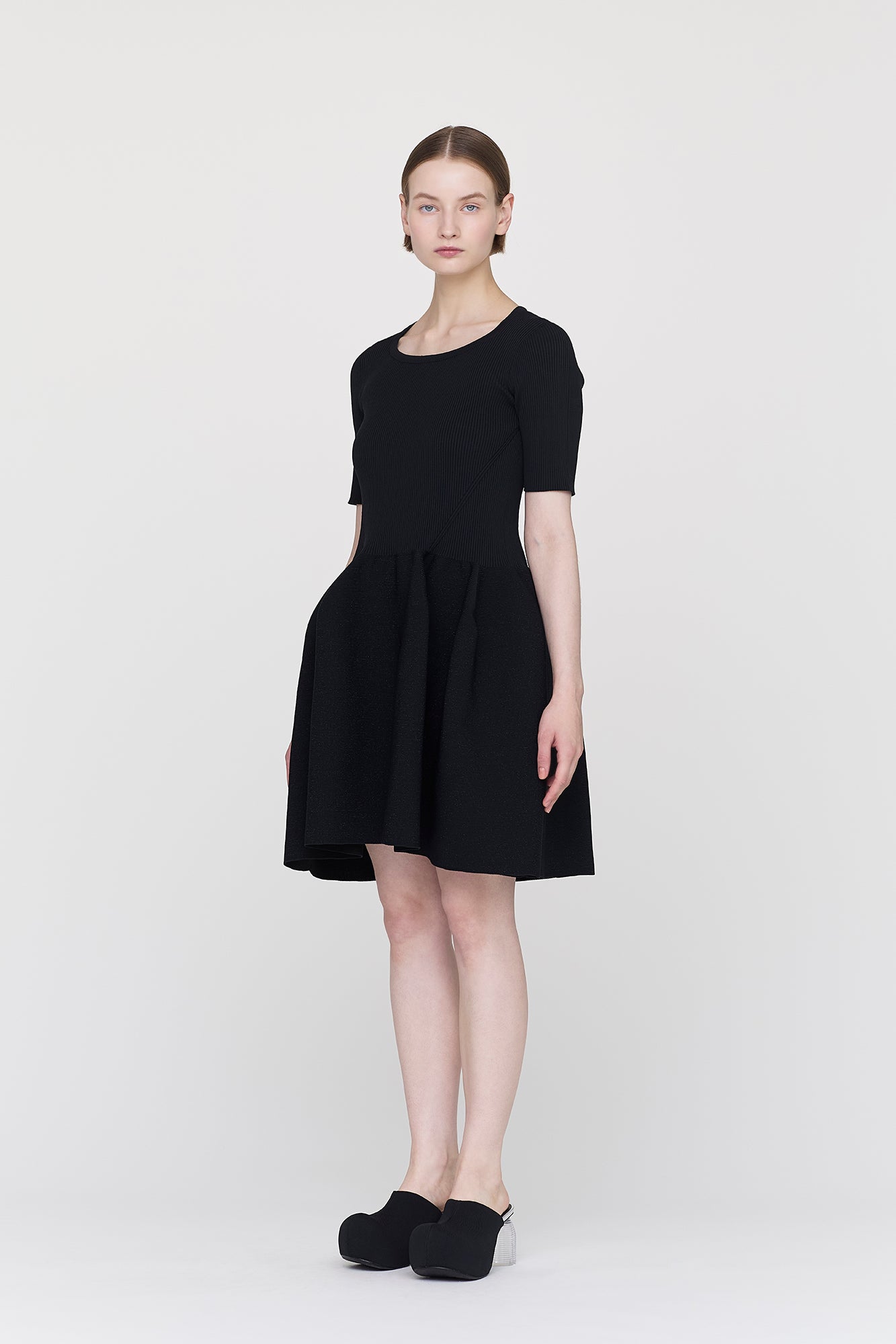 【新品タグ付き】　pottery glitter mini dress POTTERY HS GLITTER ROUNDNECK SHORT SLEEVE MINI DRESS