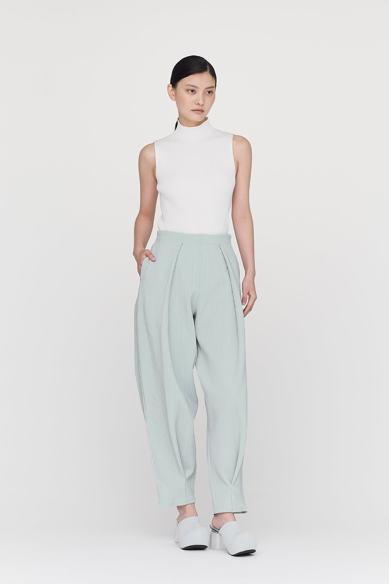 Model Height: 173cm　Wear Size: 3