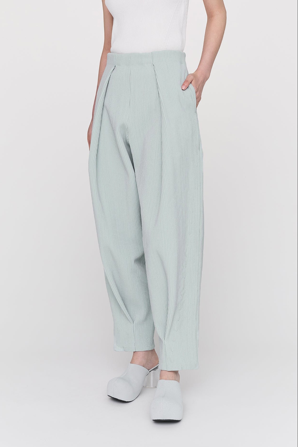 Model Height: 173cm　Wear Size: 3