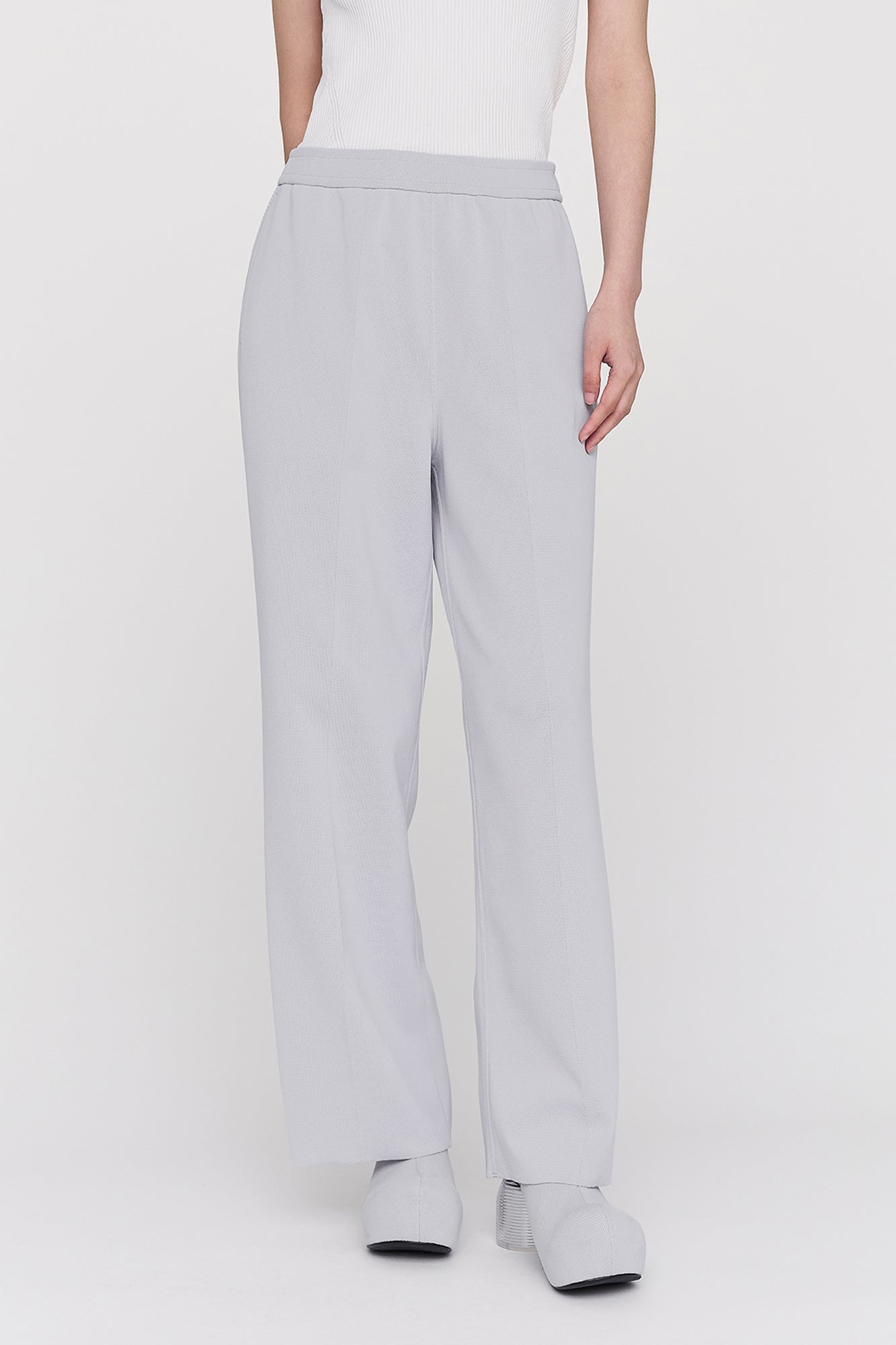 Model Height: 173cm　Wear Size: 3