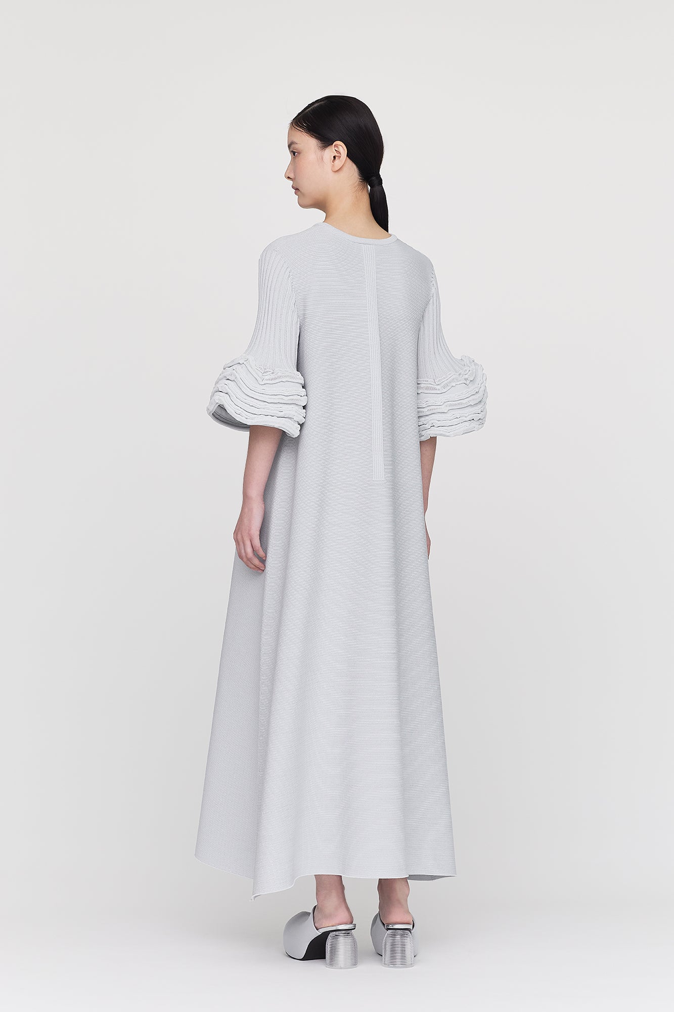 モデル身長：173cm　着用サイズ：3