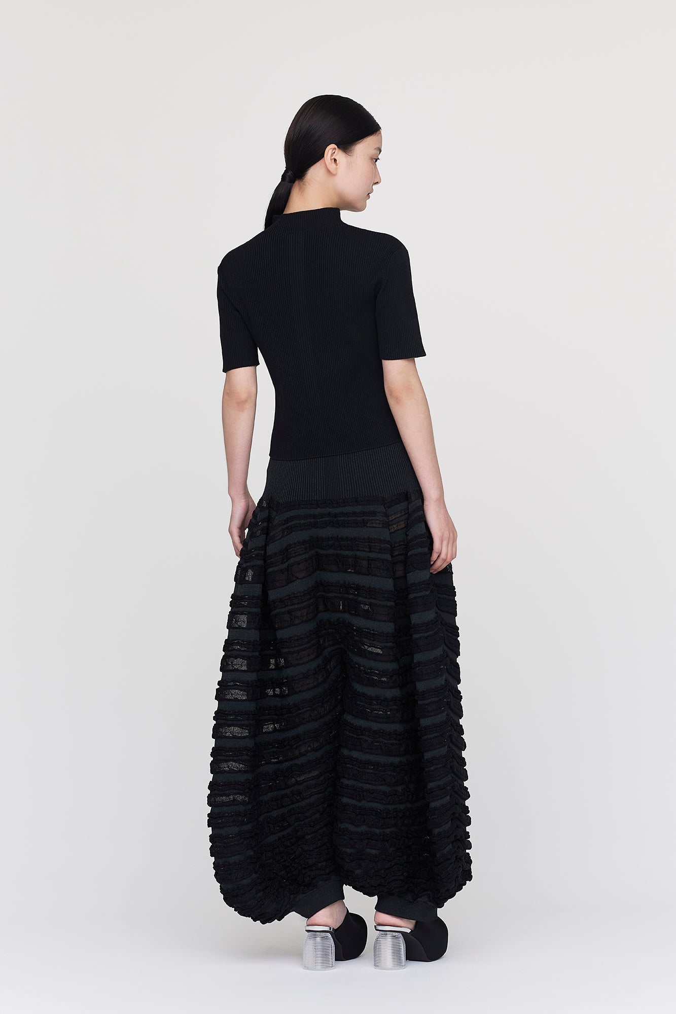 モデル身長：173cm　着用サイズ：F