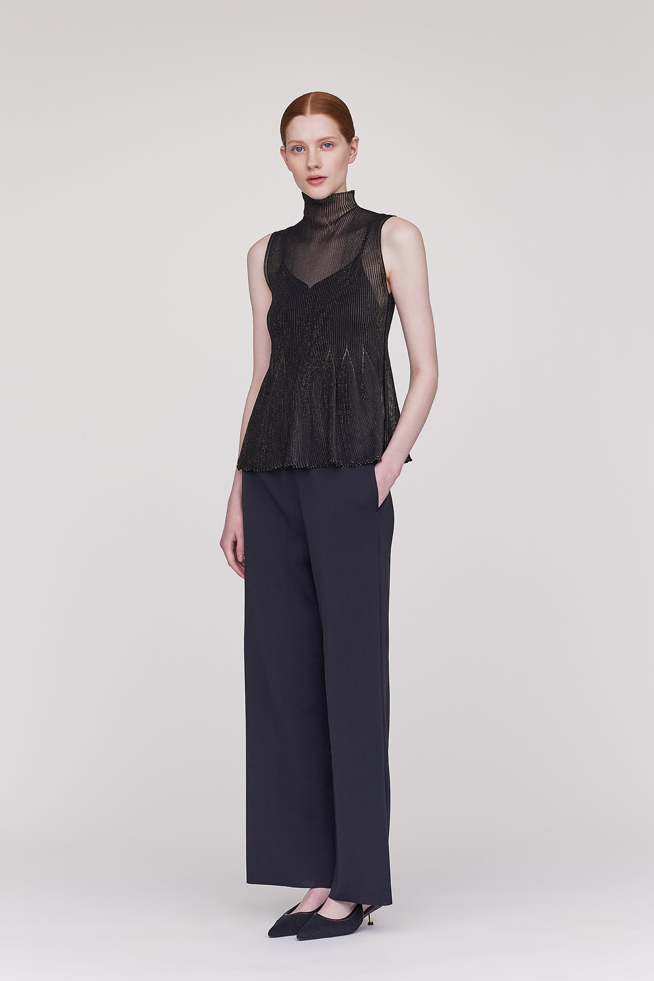 HYPHA LUCENT GLITTER SLEEVELESS TOP