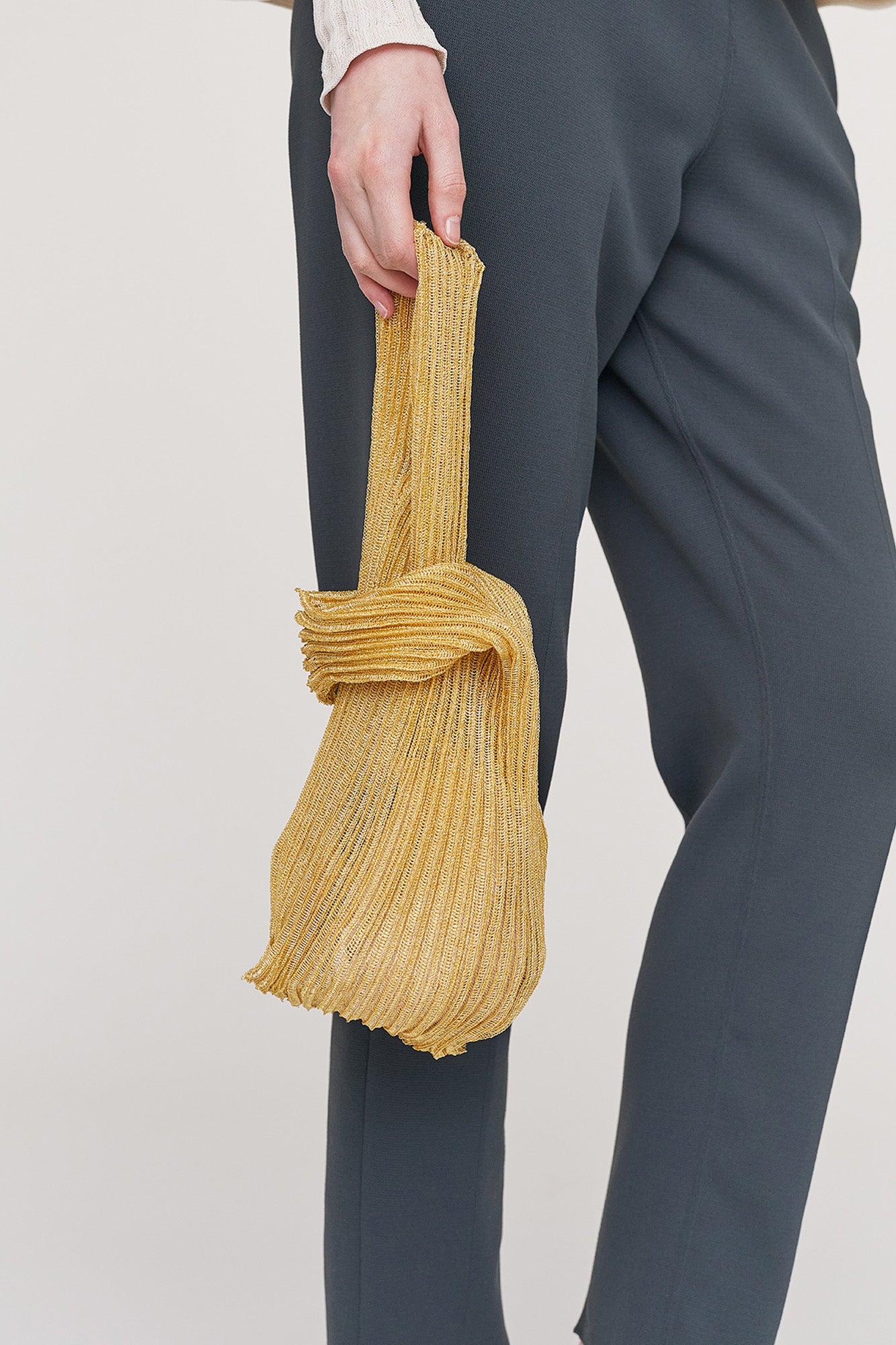 NOTCHED RIB METAL BAG