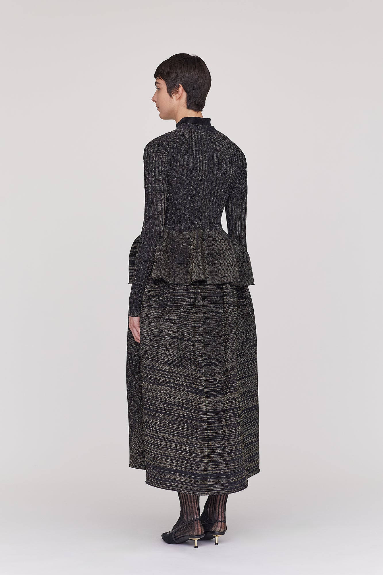 モデル身長：177cm　着用サイズ：3