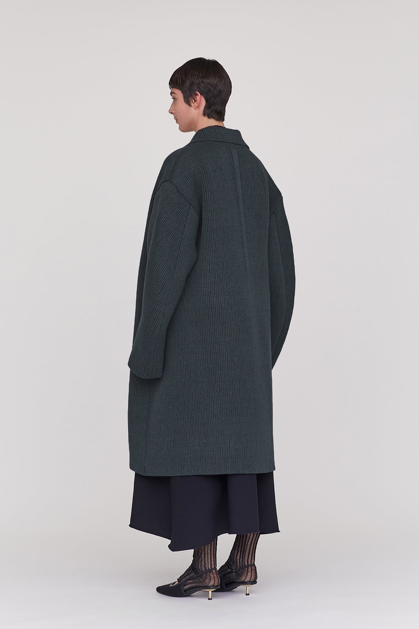 モデル身長：177cm　着用サイズ：5