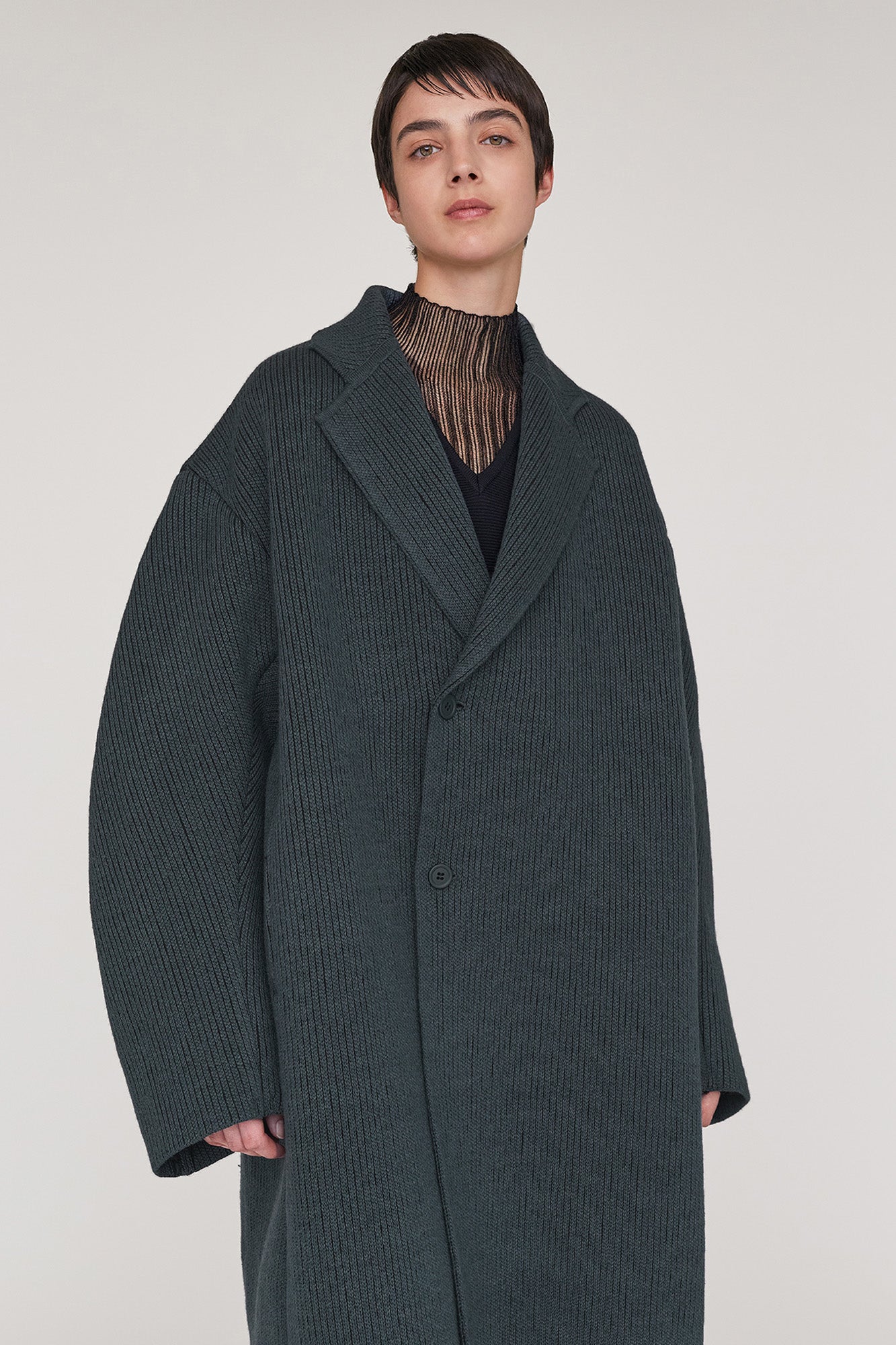 モデル身長：177cm　着用サイズ：5