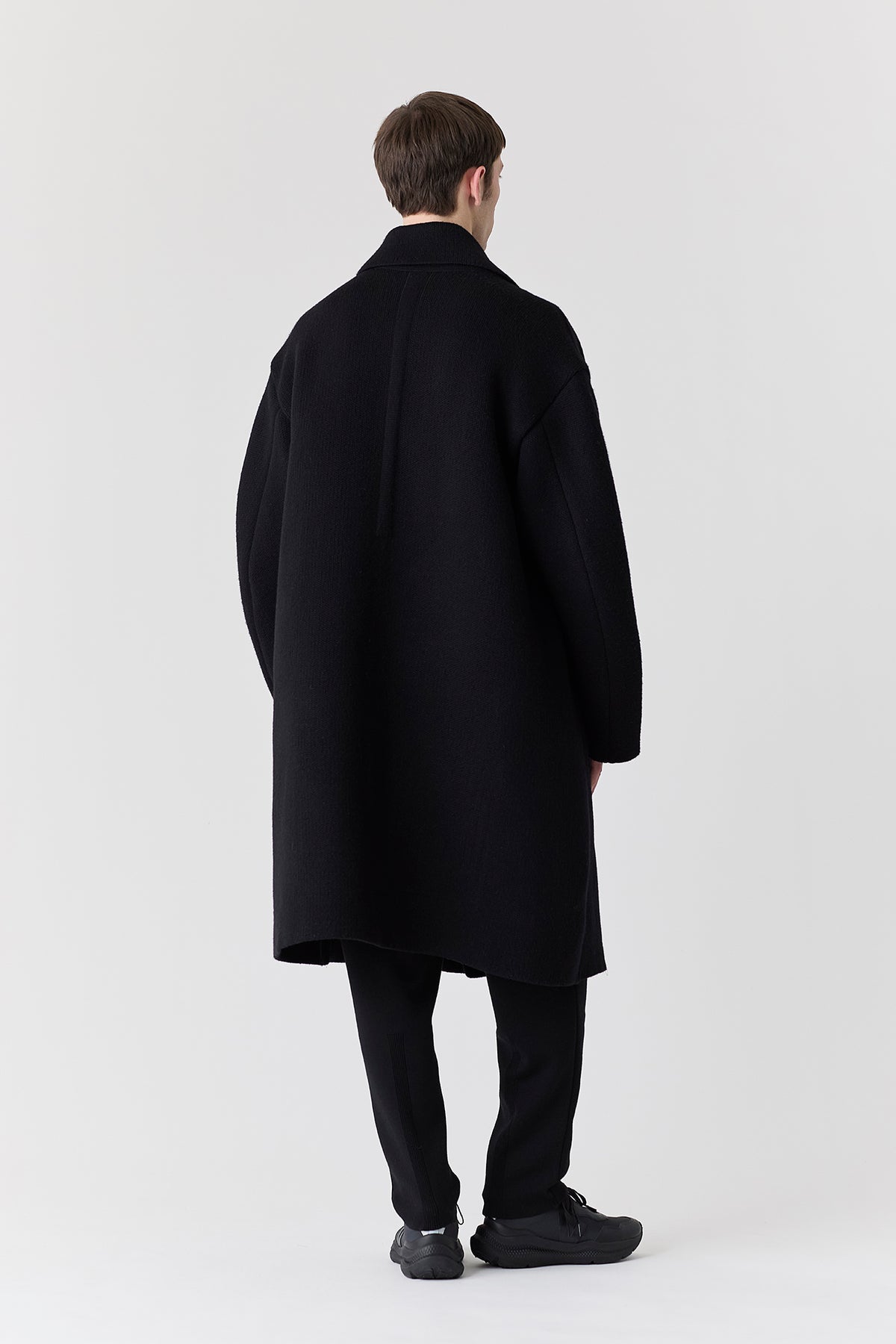 モデル身長：186cm　着用サイズ：5