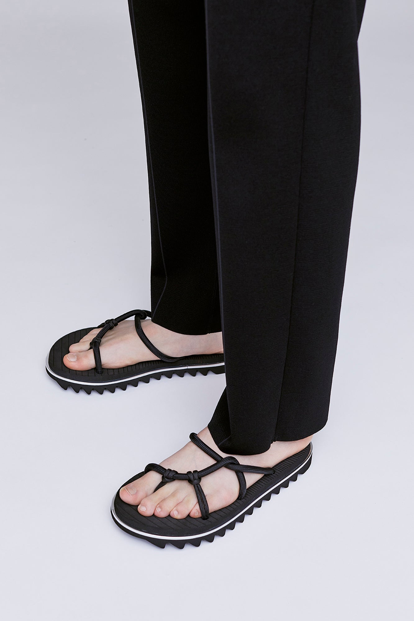 LINE SHARK SOLE SANDAL