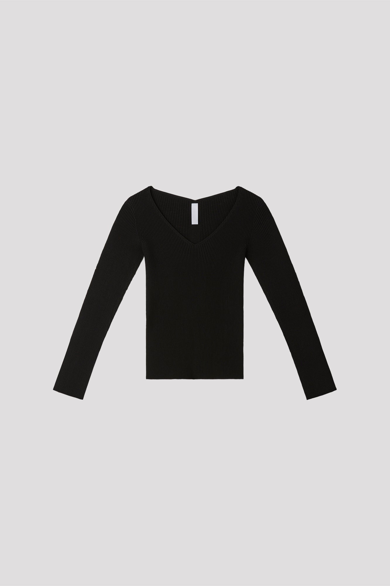 PORTRAIT V-NECK LONG SLEEVE TOP