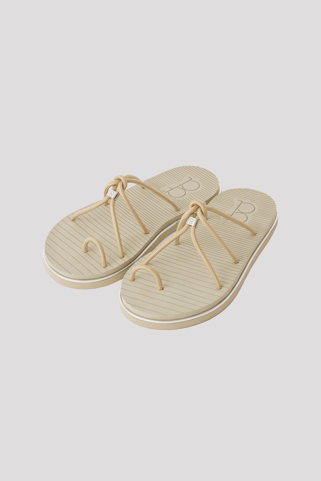 LINE CORD STRAP SANDALS – CFCL Official Online Store