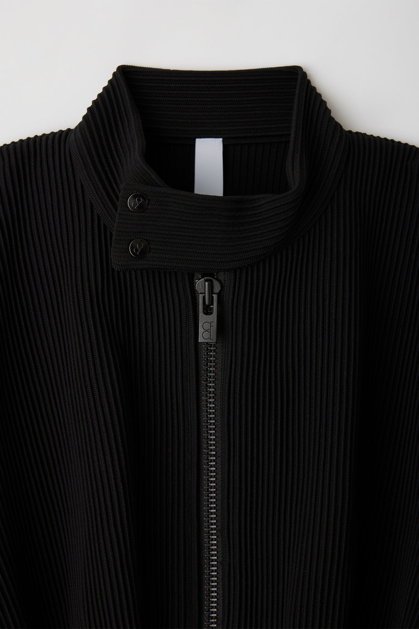 HYPHA STAND-UP COLLAR CROPPED BOMBER JACKET