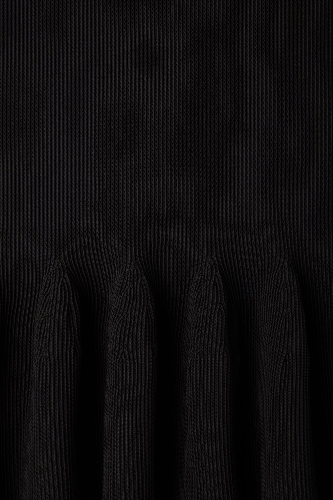 HYPHA V-NECK SLEEVELESS DRESS