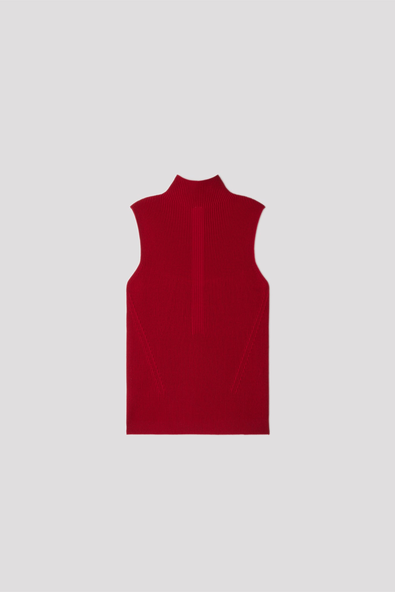 PORTRAIT SLEEVELESS TOP