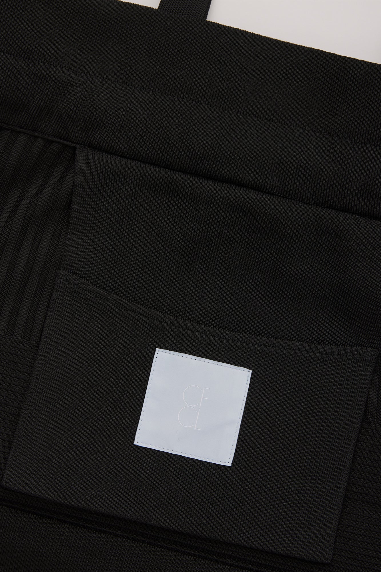 STRATUM ELONGATED BAG